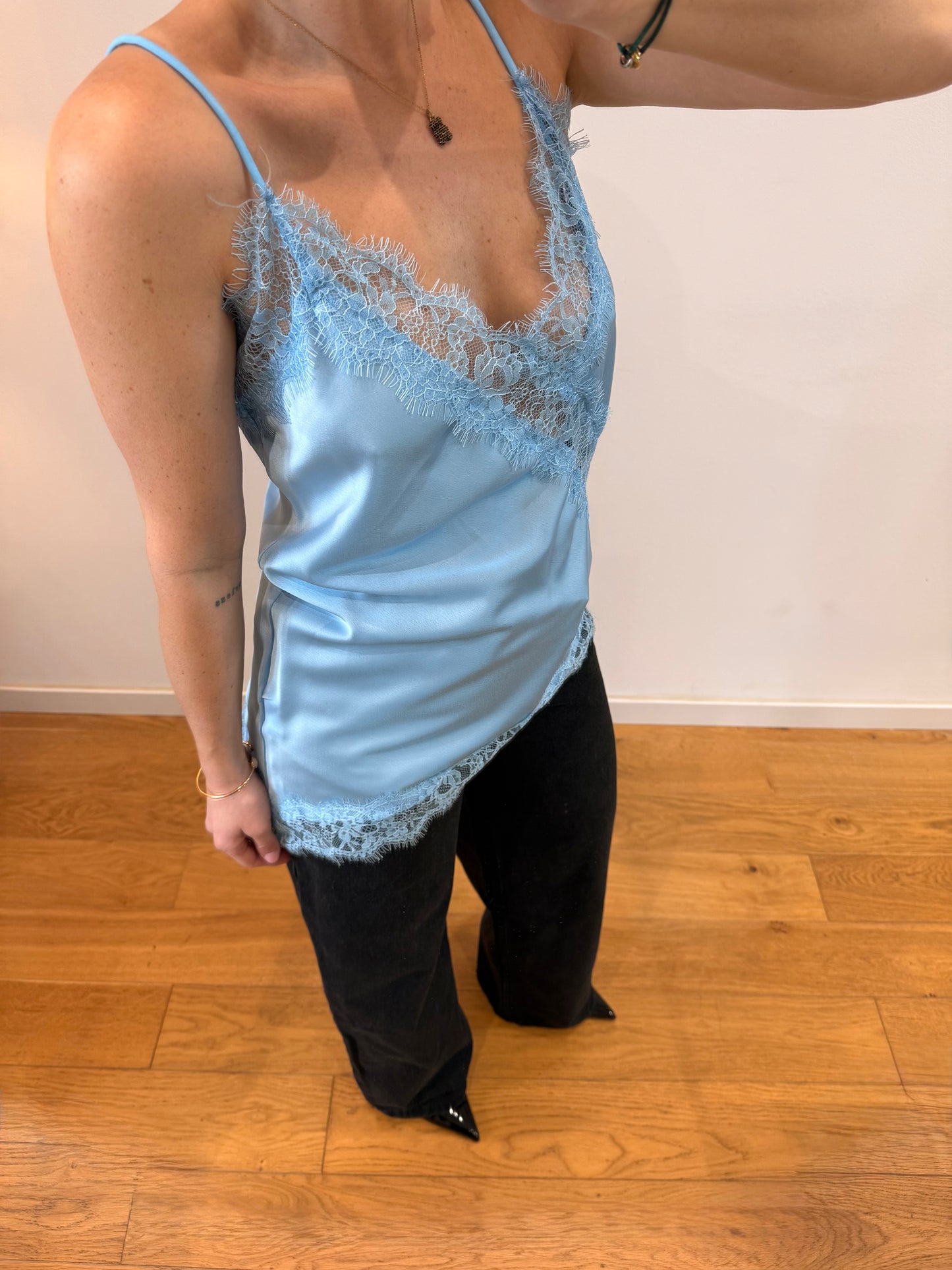 Top dentelle - bleu