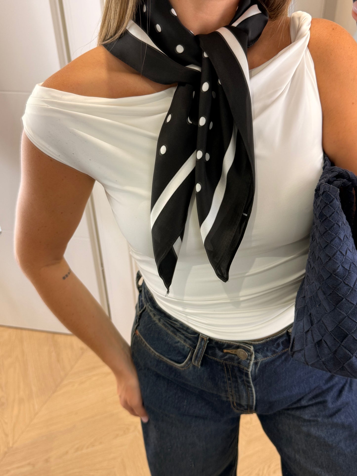 Foulard à pois