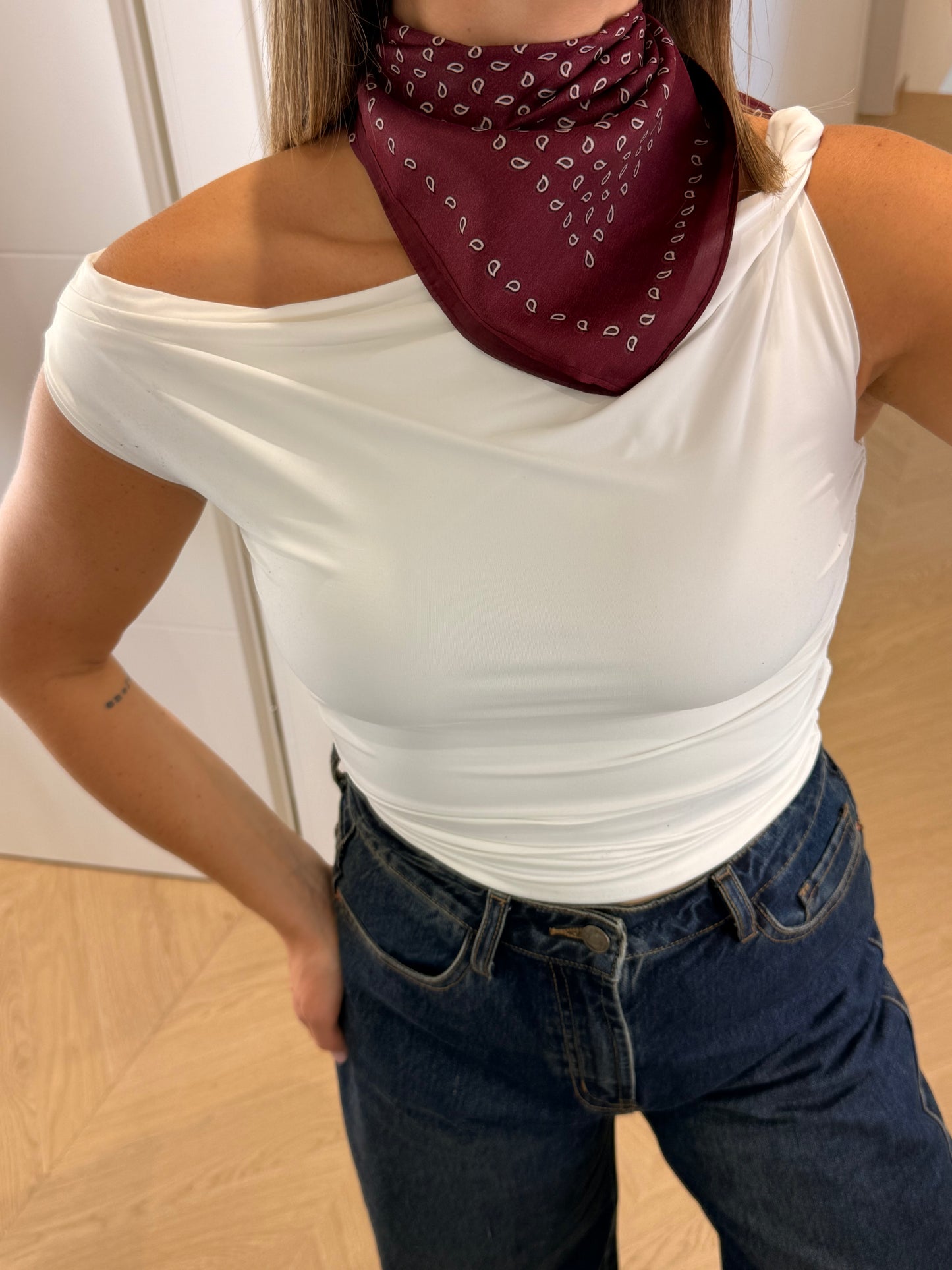 Foulard bordeaux